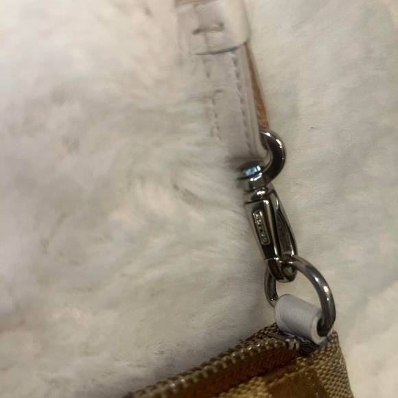 Coach white Khaki 6094 Signature Canvas Ivory  Demi  Shoulder Purse Baguette - Picture 6 of 8